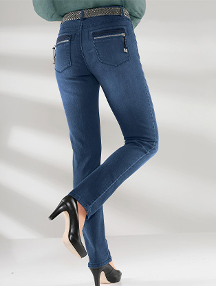 Woman wearing Zip Pocket Jeans.